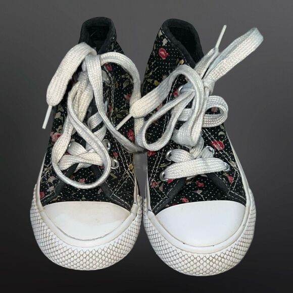 Toddler Canvas Kid Gets Flower High Tops Size 8 - Picture 2 of 9